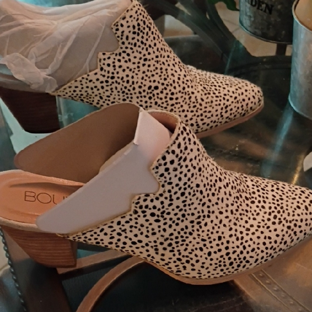 Black and White Ankle Boots with Cheetah Print - Picture 2 of 10